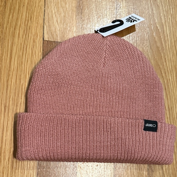 Giro Dusty Rose Knit Beanie  - NWT - Picture 1 of 2
